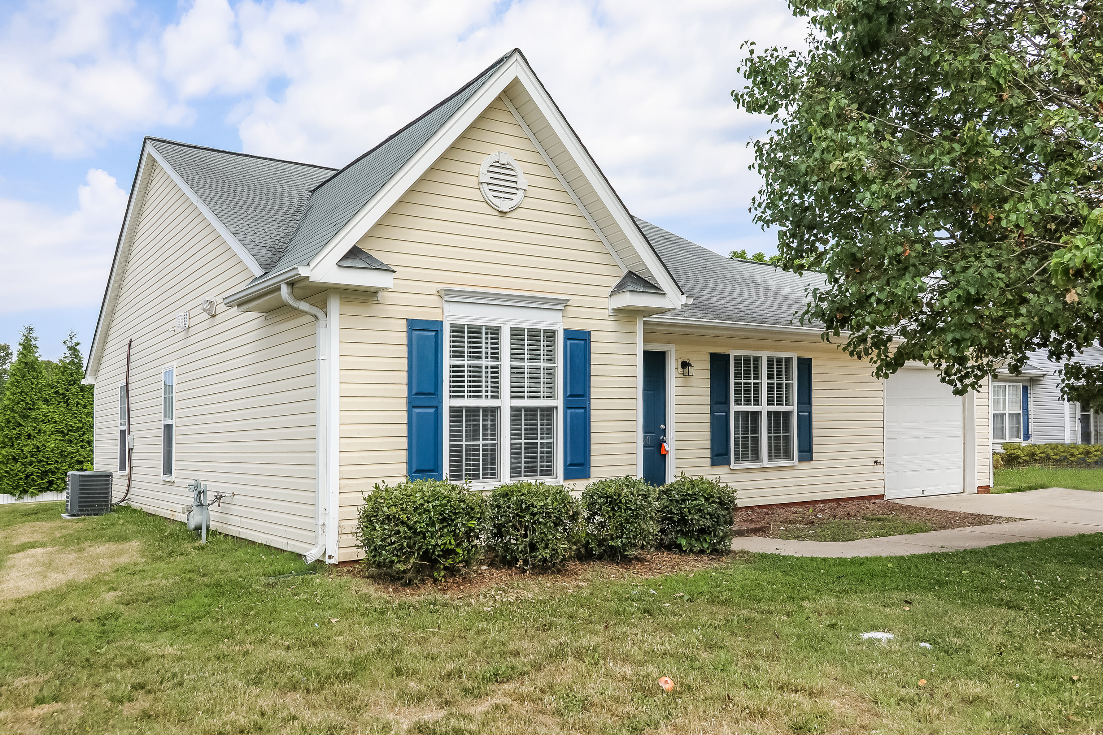 3250 Trenchard Ln Winston-Salem, NC 27127